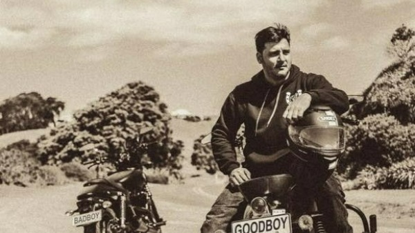 ఎప్పుడు ఏం చేస్తున్నాడంటే..