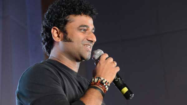 ఎన్నో హిట్ ఆల్బమ్స్