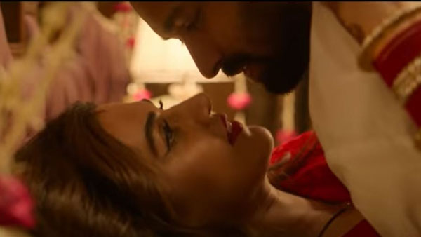 లిప్లాక్ సీన్లతో హాట్ హాట్గా