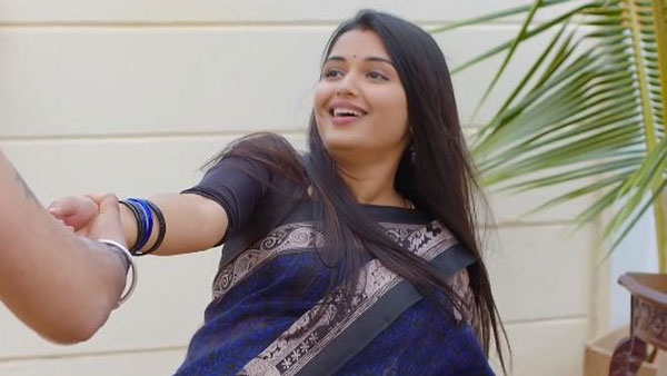 మొత్తానికి కాలు జారిన జానకి