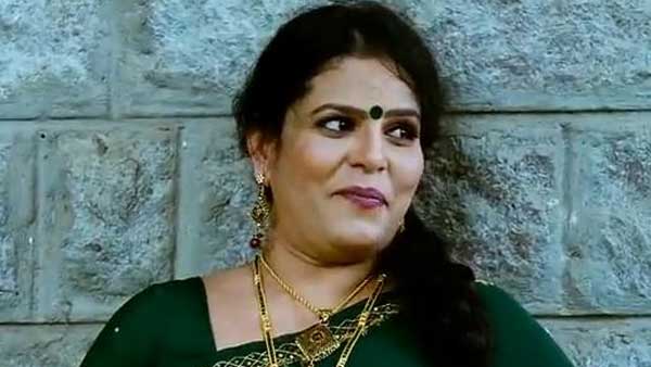 సెట్‌లో అలాంటి ప్రవర్తన అని చెప్తూ