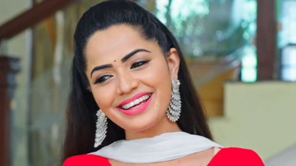 పెద్ద ఝలక్ ఇవ్వబోతున్నా అంటూ