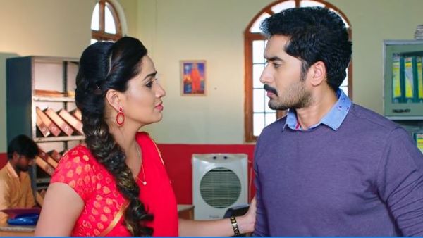 మోనితకు షాకిచ్చిన రిజిస్ట్రార్