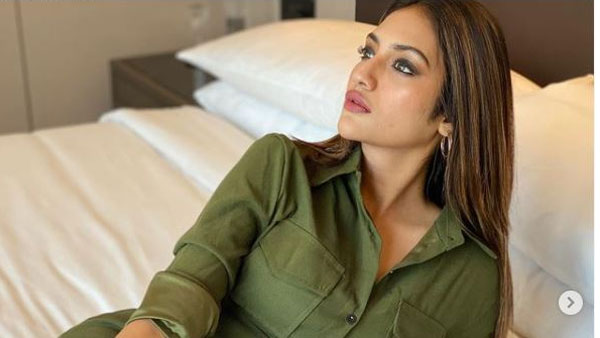 భావోద్వేగాల మధ్య 10 ఏళ్లు