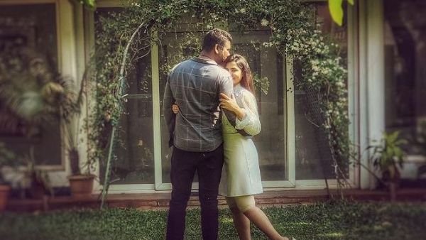 అషుకు అక్కడ కిస్ చేసిన రాహుల్