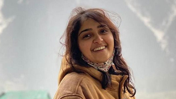 ఆ వేళ్ళు మీ వైపే ఉంటాయి చూసుకోండి