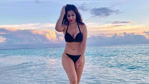 బ్రిటన్‌లో హోస్ట్‌గా