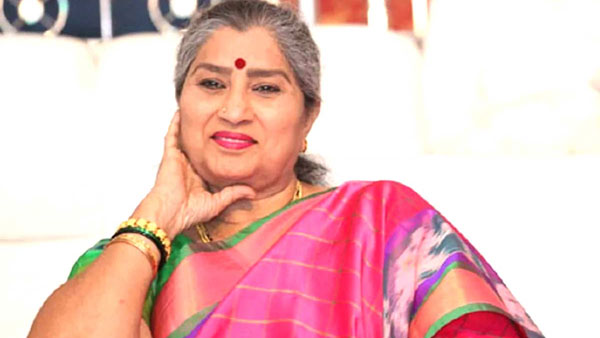 తల్లి పాత్రలతో..