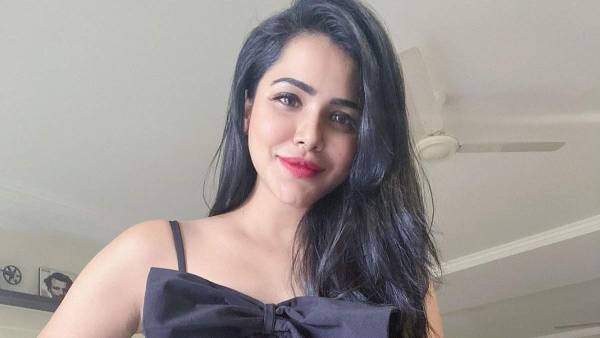  చీప్‌గా ఉందంటూ అషు రెడ్డి పోస్ట్ వైరల్