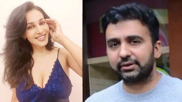 ఉమేష్ కామత్ వాట్సాప్ ఛాట్