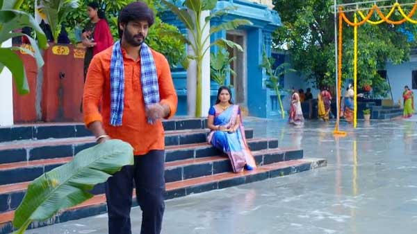 ఐపీఎస్ కోరికపై జానకి ముడుపు