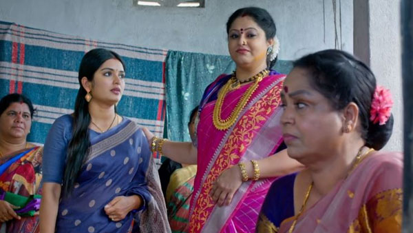 జ్ఞానాంబపై అసూయతో..