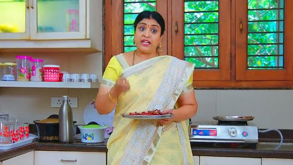 మోనితను తొక్కి నార తీస్తా