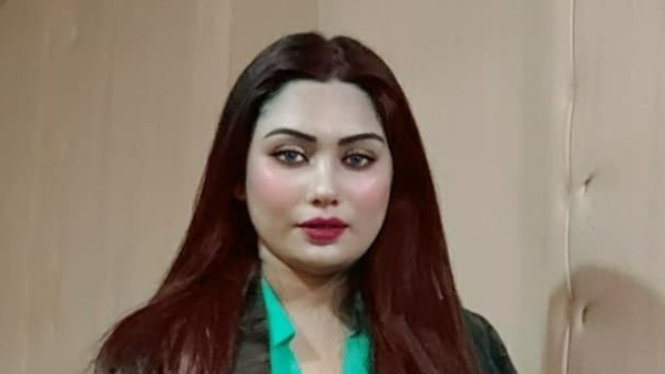 బలవంతంగా నగ్న వీడియోలు 