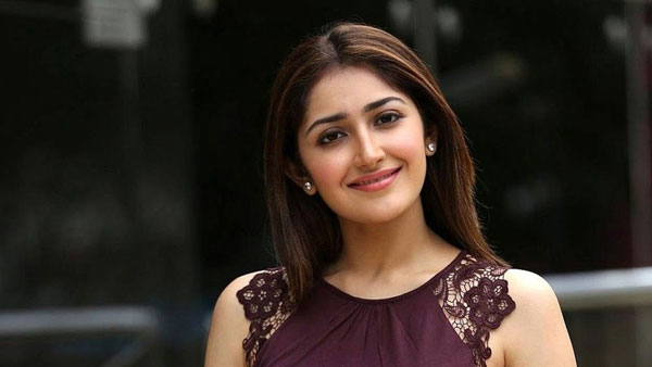 అక్కడ సాయేషా... హైదరాబాద్‌లో ఆర్య