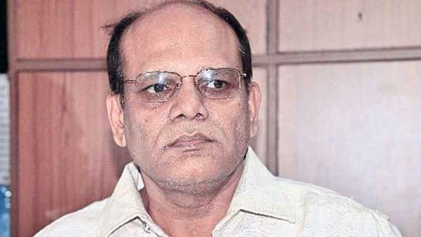 తెలంగాణ సీఎస్‌తో సినీ నిర్మాత భేటి