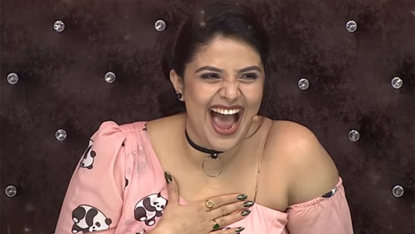 శ్రీముఖి క్యారెక్టర్ బయటపెట్టిన స్టార్