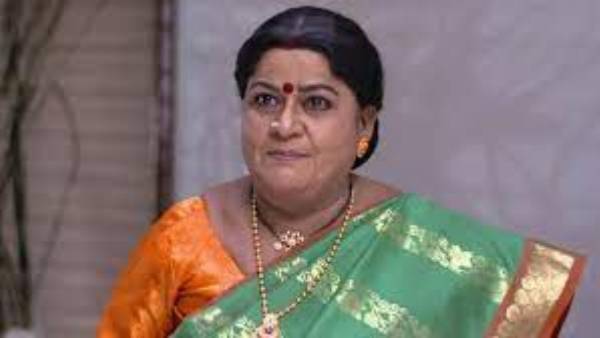 అదే తులసి ఆంటీని కాపాడుతుంది