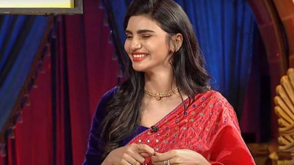 ఆ సీరియల్ టీమ్‌తో సందడి చేస్తూ