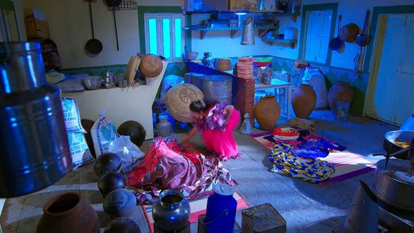 నిత్యం కంగారుపడుతూనే