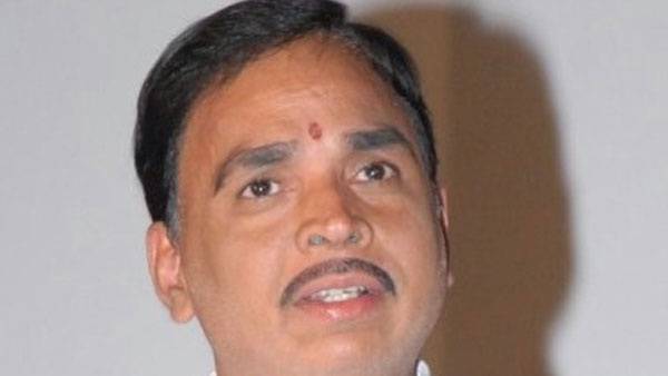 తోక ఊపుకుంటూ వస్తారా