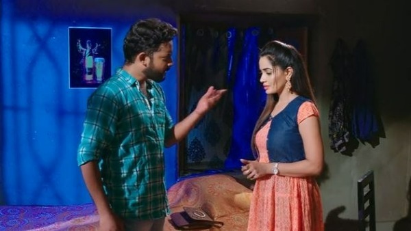 వెన్నుపోటు పొడిచే దానివి..