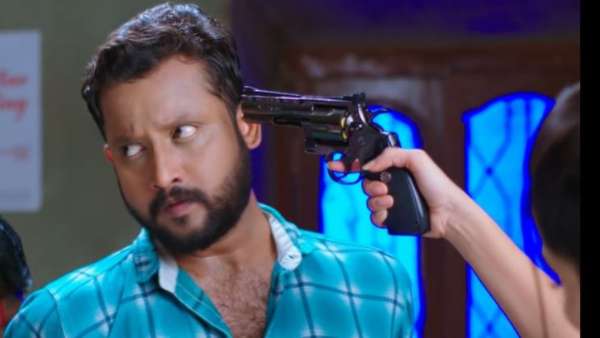  కార్తీక్‌ను చంపకుండా మంచి పని