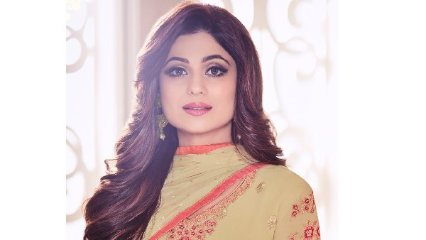 అక్కకి అండగా 