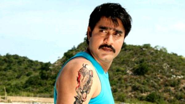 విభిన్నమైన నటుడిగా..