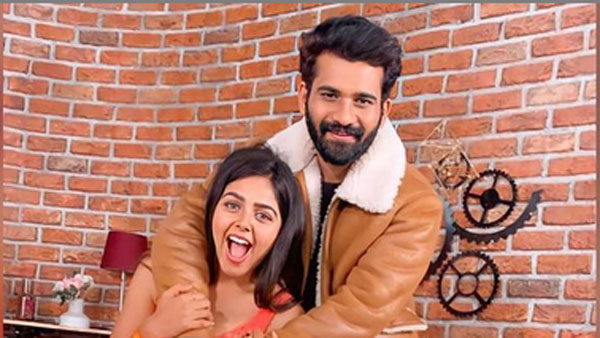 జంటగా చెప్పారు.. రావడం లేదు