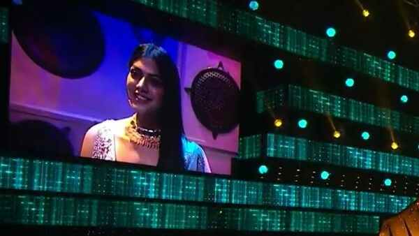 లహరి షారి ఎలిమినేషన్‌పై నెటిజన్లు ఘాటుగా