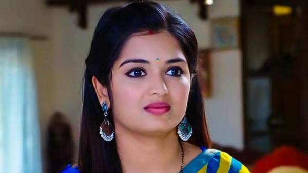 కారు డిక్కీలో మల్లిక