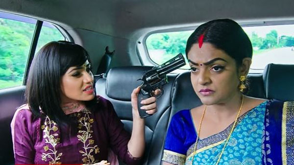 దీప తలకు మోనిత పిస్టల్ పెట్టి.. కిడ్నాప్