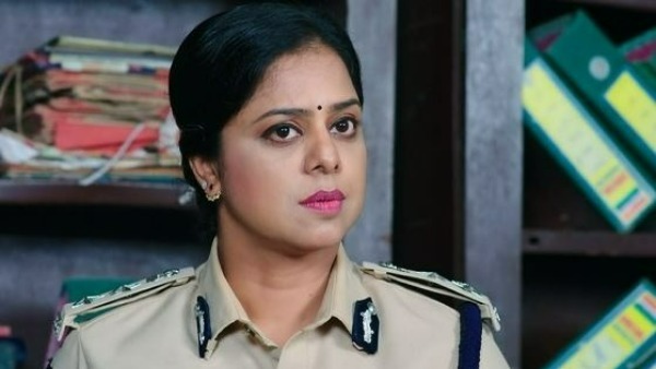 బిస్కెట్లు వేస్తన్నావా మోనిత అంటూ రోషిణి షాక్