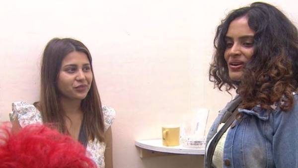 నటి ప్రియపై లోబో కంప్లయింట్