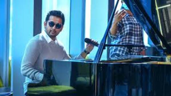 మ్యాస్ట్రోలో ట్విస్టులు