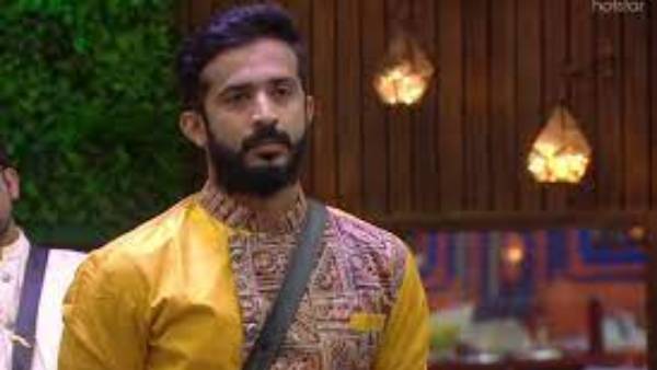 వీడియోతో బయట పడిన రవి బండారం