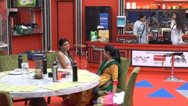  వాళ్లు స్కూల్ పిల్లల మాదిరిగా ఉన్నారంటూ..