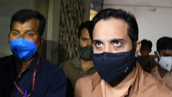 పూర్తి ఆధారాలతో