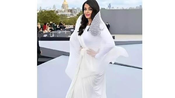 ఫ్యామిలీ టైమ్ అంటూ అభిషేక్ బచ్చన్