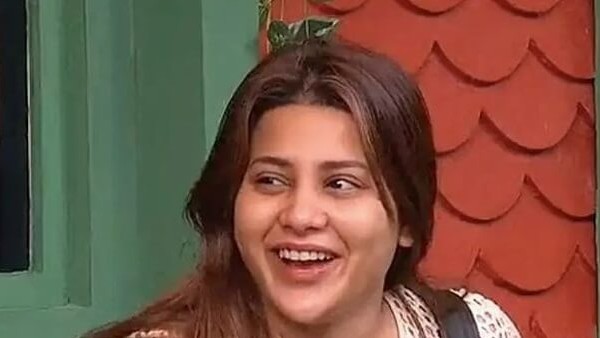 కనిపించవు అంటూనే ఒప్పుకున్నాడు