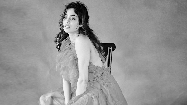 చేతిలో రెండు మూవీలు... పాత్రలు