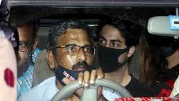 విదేశీ డ్రగ్ రాకెట్‌తో సంబంధాలు