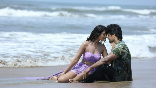 Actress Payal Rajput High Voltage romance with tees maar khan hero Aadi Saikumar