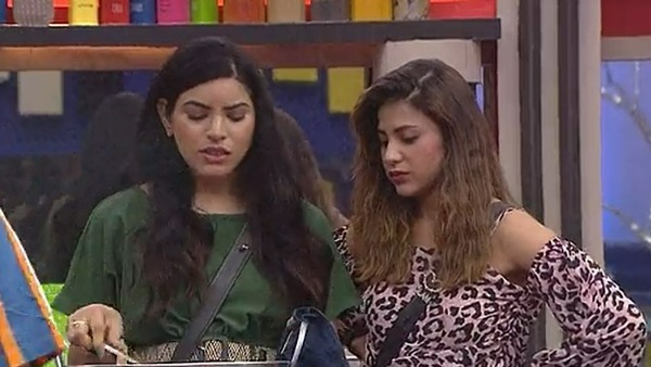 హమీదా vs ప్రియాంక 