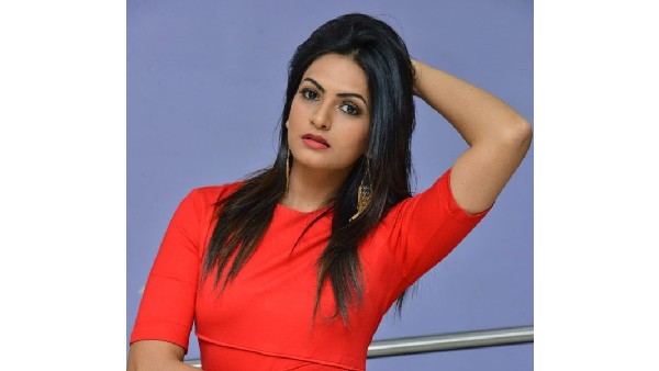 శ్వేతా వర్మ, దీక్షిత్ శెట్టి కెమిస్ట్రీ