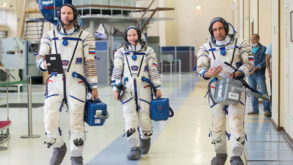 అంతరిక్షంలో షూటింగ్ కోసం