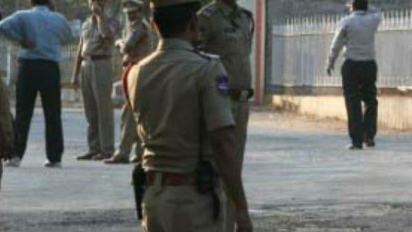 వాళ్ళు రాకపోతే.. నన్ను చంపేసేవారు..