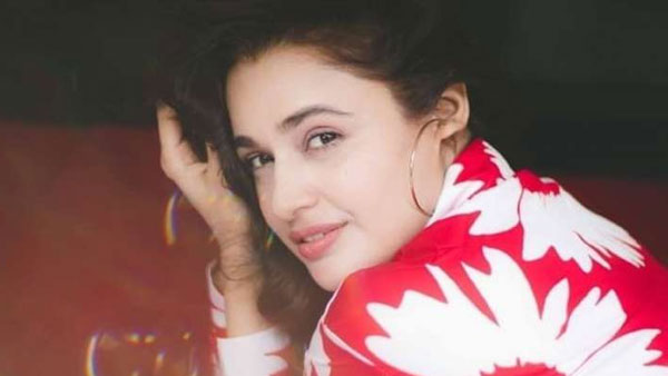 బెయిల్ విడుదలైన యువికా చౌదరీ