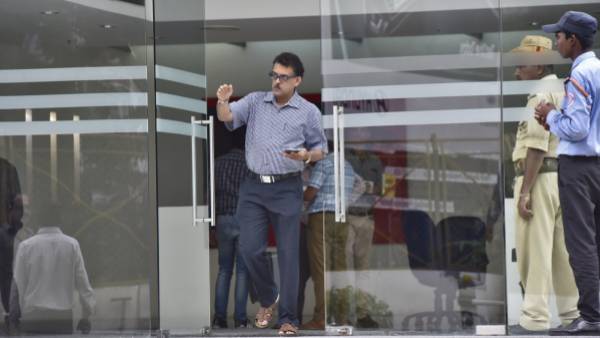 మధ్యాహ్నం ప్రారంభమై